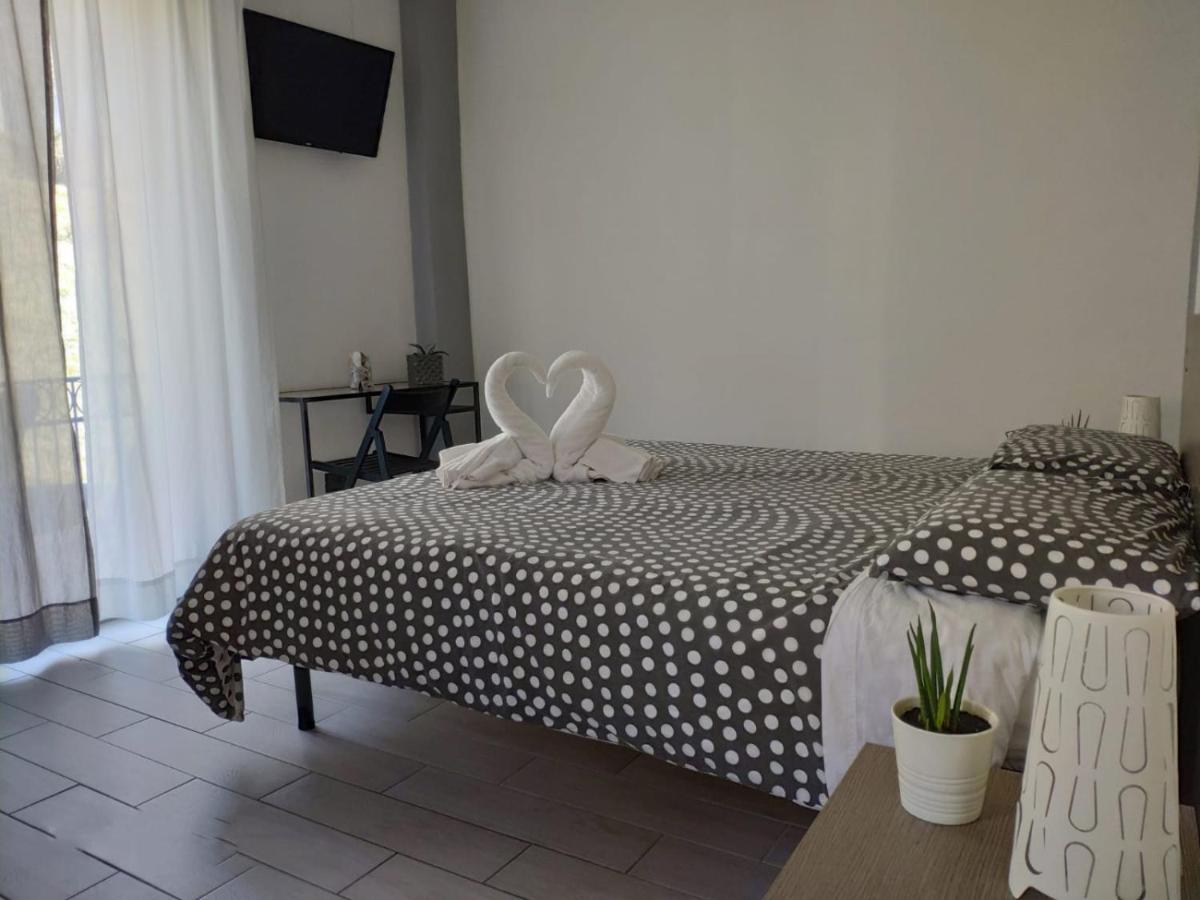 Sweet House Self Check-In 24H Hotel Cavallasca Ngoại thất bức ảnh